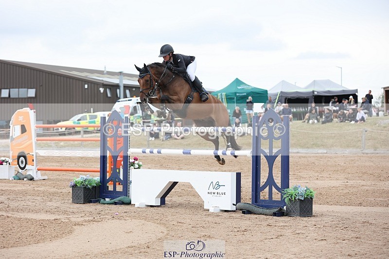 250719-174425-17463 - Cls 7, 3 Star Big Tour Break to End