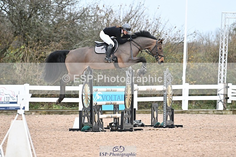 241206-140841-01055 - Cls 6 Foxhunter and 1.20m Open
