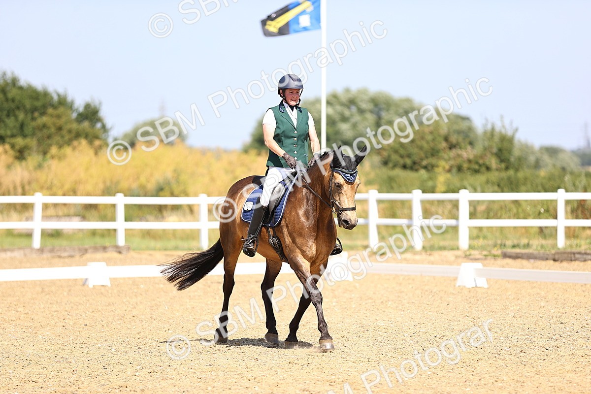SBM_009474 - Novice 5 - 9.50-10.53