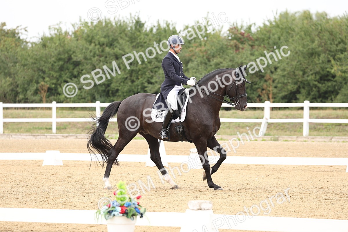 SBM_007615 - Class 9 - FEI INT I - 14.57-15.45