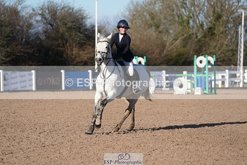 251130-121127-01153 - Cls 6 Blue Chip Pony Newcomers & 1m Open