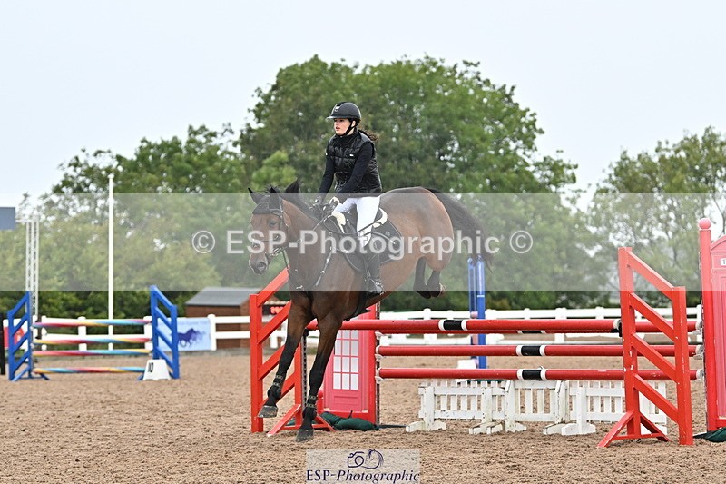 240925A-124355-00666 - Cls 3 Snr 1.05m Open