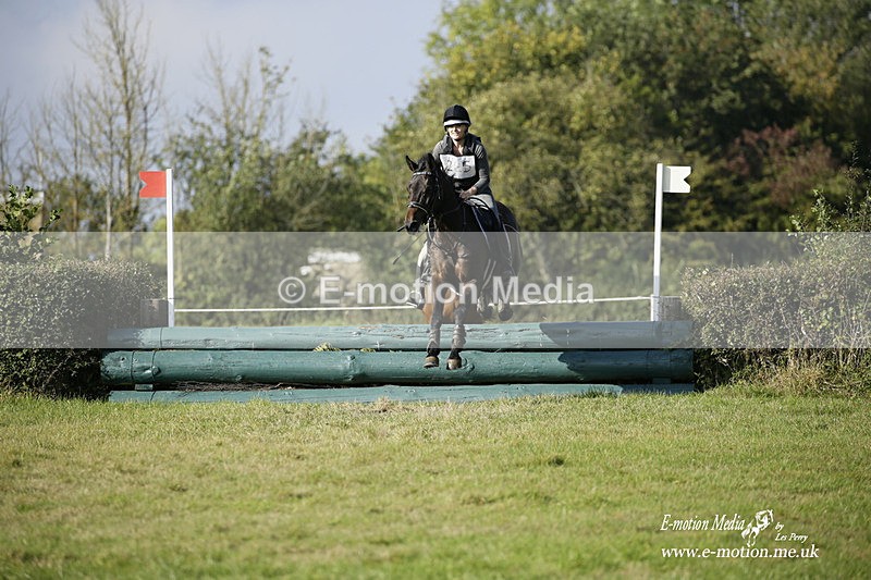  WWHT 171021 3592 - Intermediate Pairs (0.90m)  17/10/21