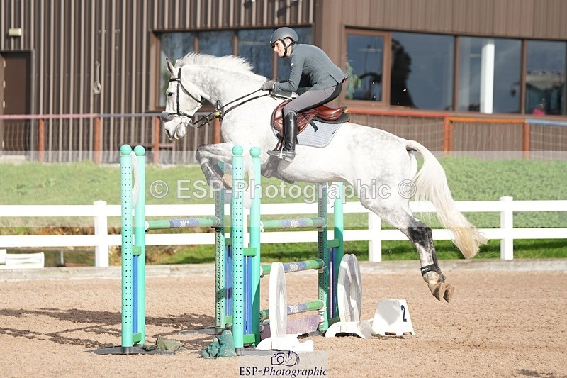 251108-132642-02725 - Cls 13 Foxhunter and 1.20m Open