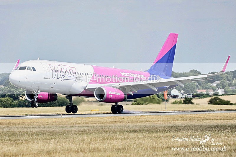 LTN 230718-124p - Aircraft