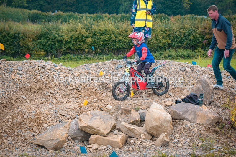 DSCF0504 - Ripon MC Trial 27/09- kids