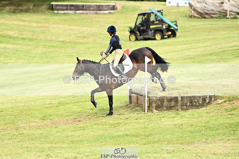 240825X-160908-36670 - 80cm XC 15.30 to 16.30