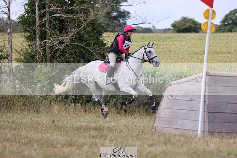 250802A-151733-06682 - F-269-Essie.Barker-BLOODY.NORA