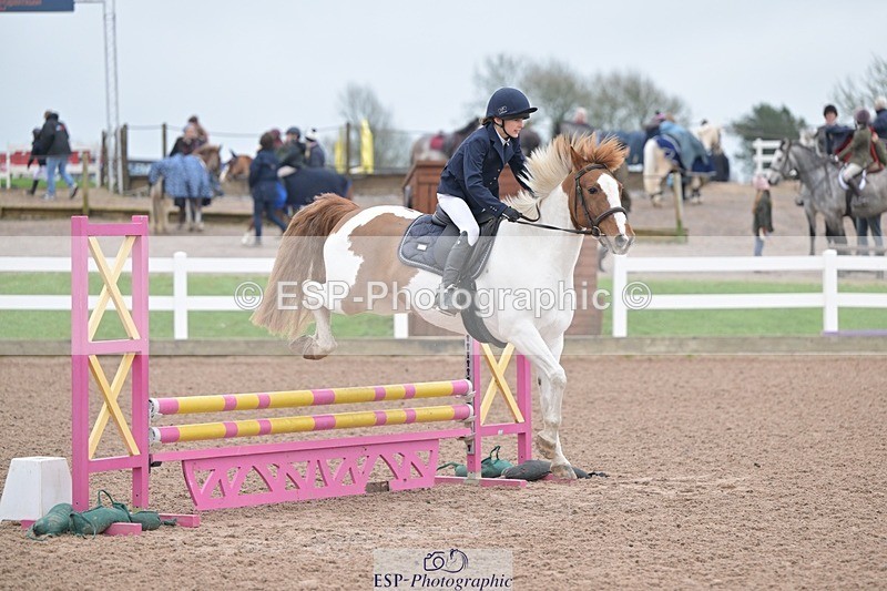 251116-100030-01089 - Cls 2 Pony Intro 70cm