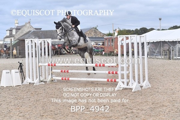 BPP_4942 - CLASS 4 Senior BritiNovice/ 90cm Open