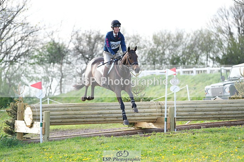 250419-175814-14420 - 909-William.Fox-Pitt-GRANSTOWN.STAR.LOVE