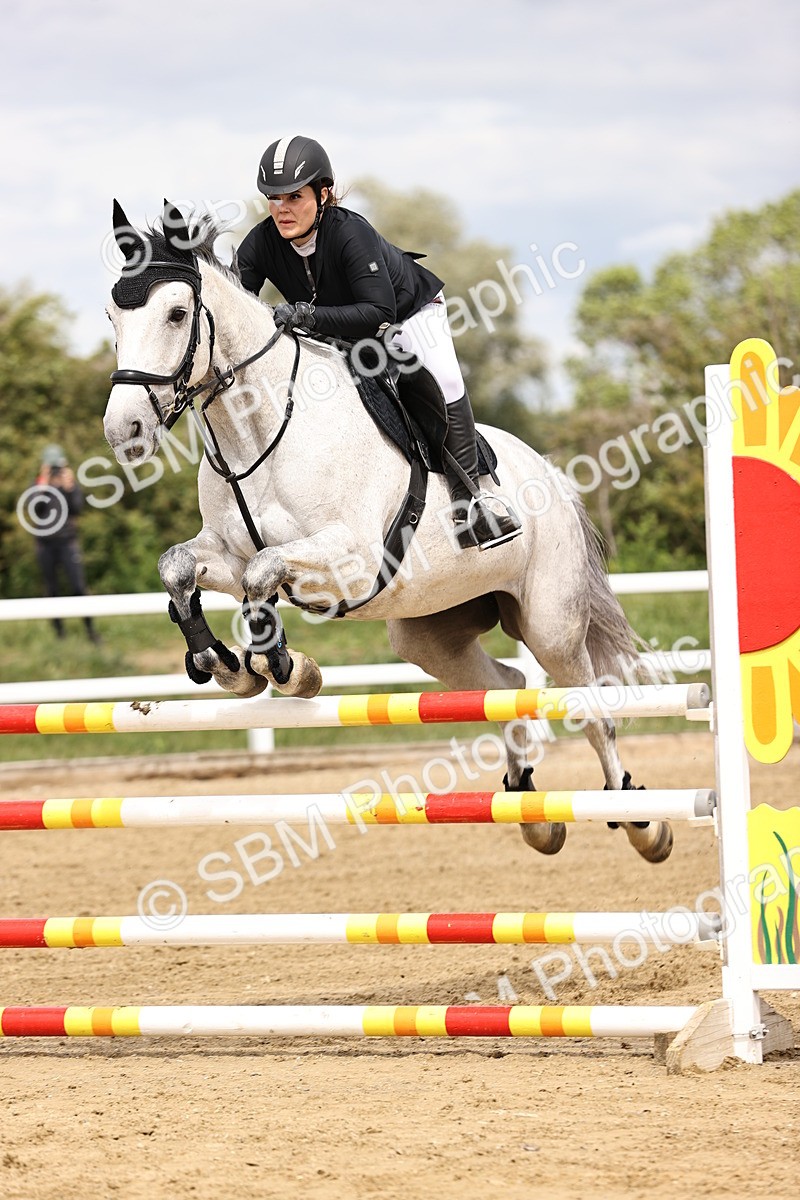 SBM_003266 - Class 11 - Senior Newcomers - 1.10m