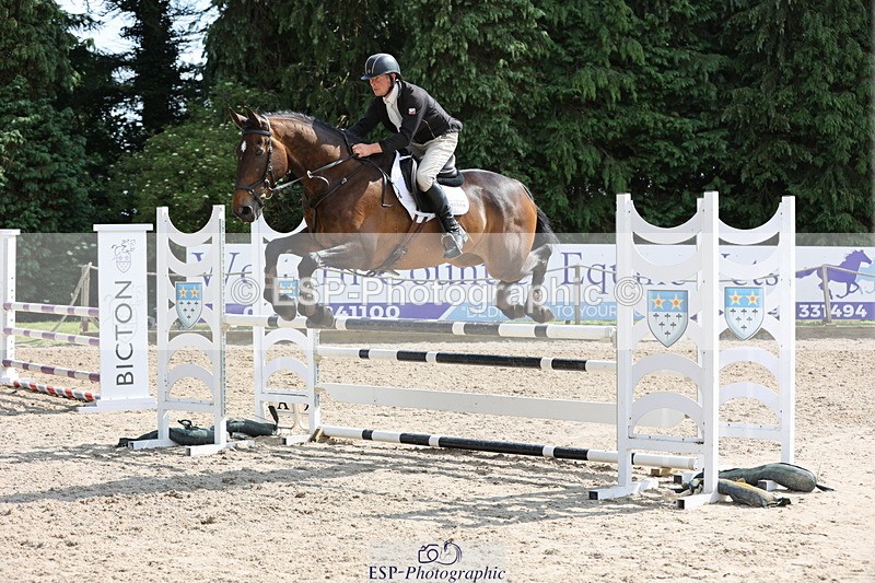 250614A-162420-08295 - Cls 30 1.05m Amateur Q and Open