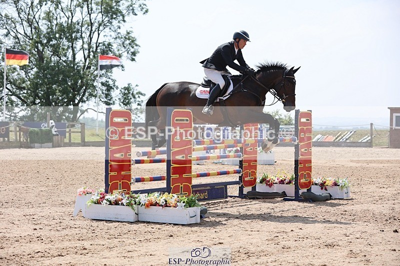 250725-144328-03411 - Cls 3 Snr Foxhunter