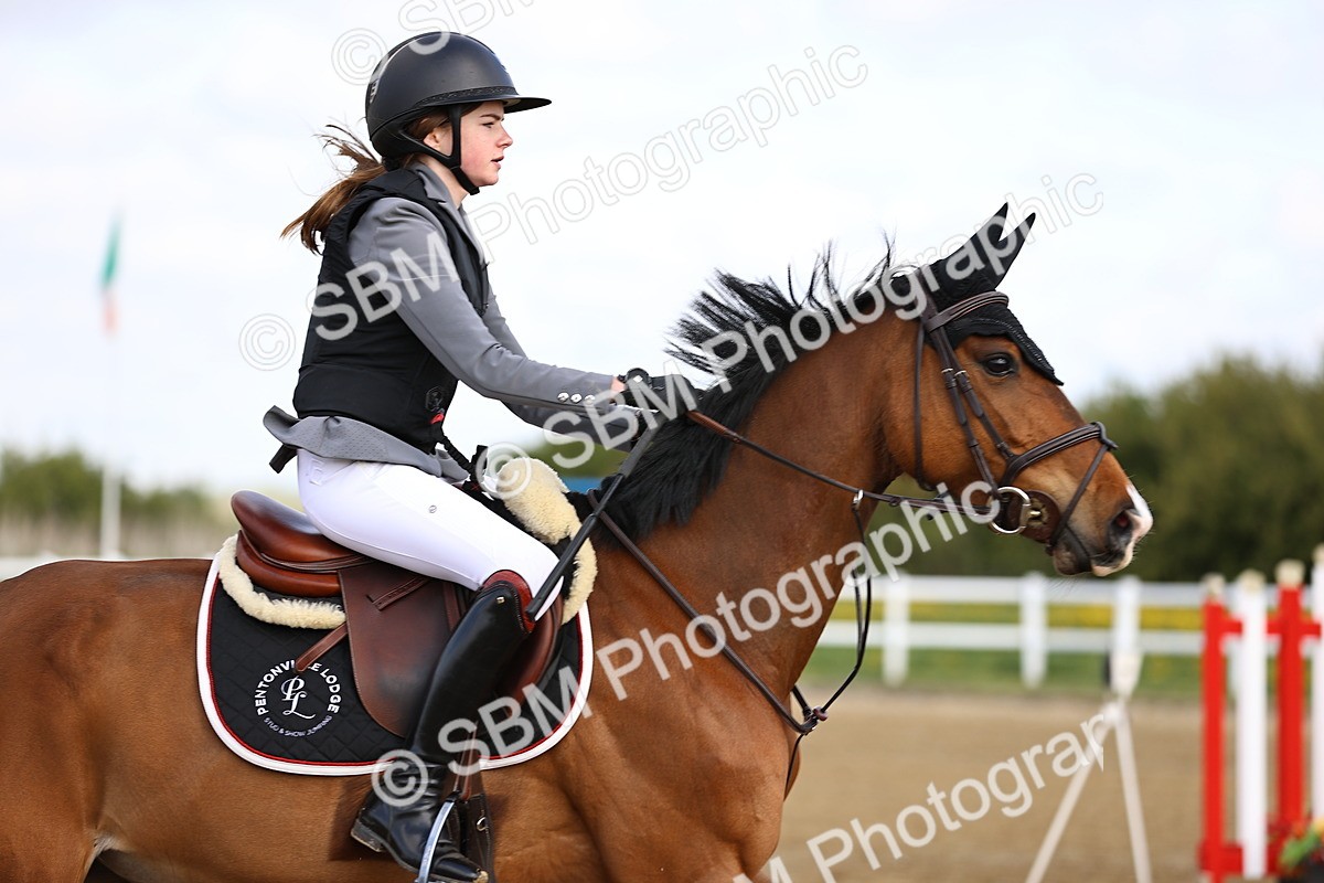 SBM_001703 - Class 8 - Clear Round