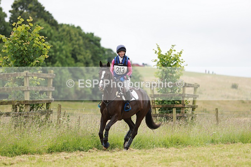 240630X-113634-5904 - 313-Sarah_Perry-HELLO_DS