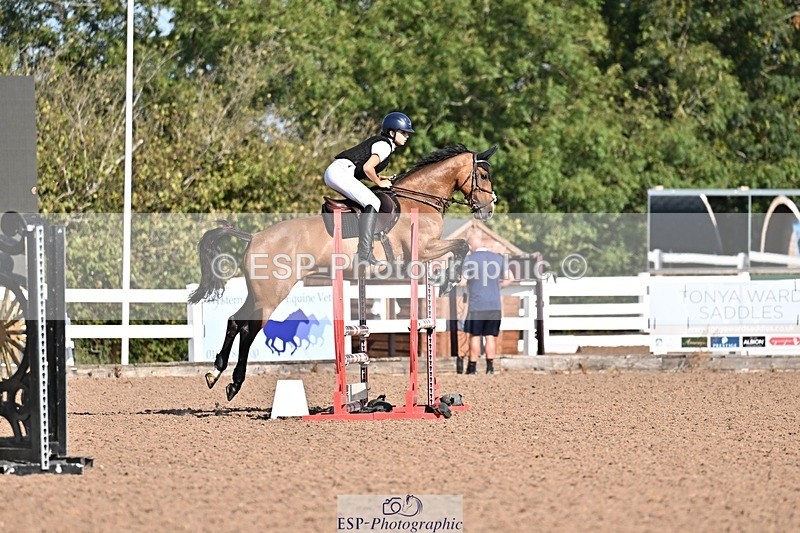 260812-093816-00065 - Cls 2 British Novice and 90cm