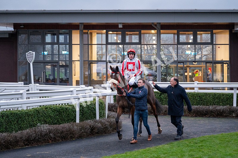 171224-Race 7-Moonbow-1620 - Race 7