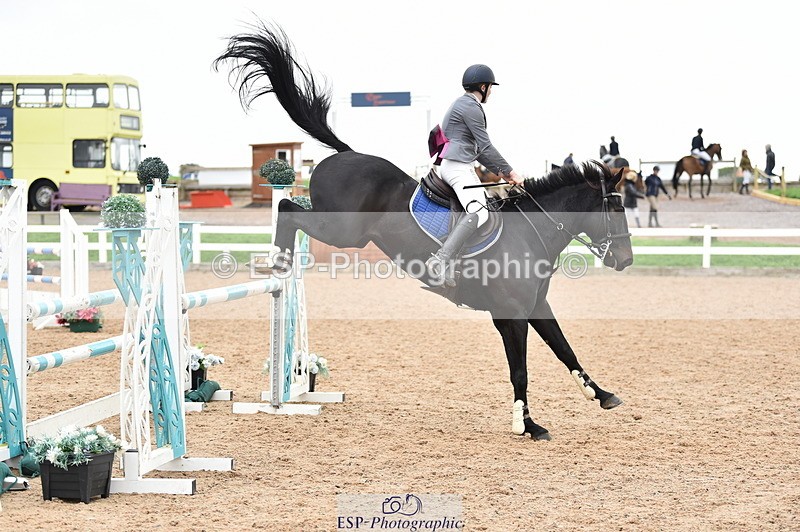 231013A-130300-01692 - Cls 3 1.05m Amateur Quali