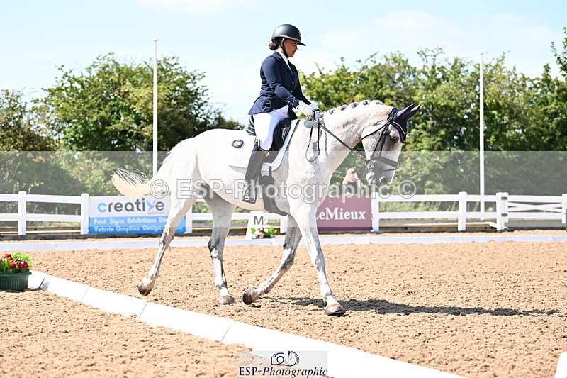 240816A-145355-05518 - 293-Layla.Ambersley-Broadbent-Galwaybay.Buddy