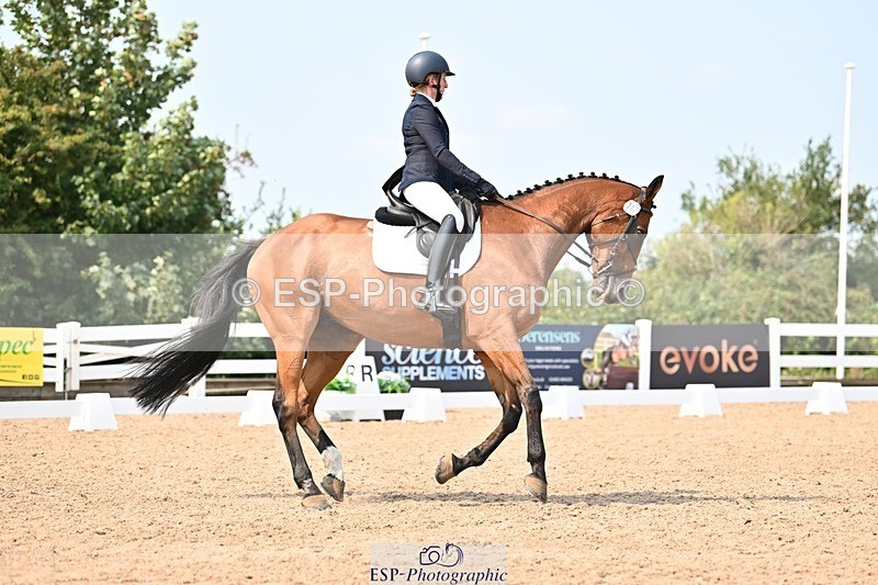 250816-134758-04769 - 117-Sophie.HawkeENORMOUSE