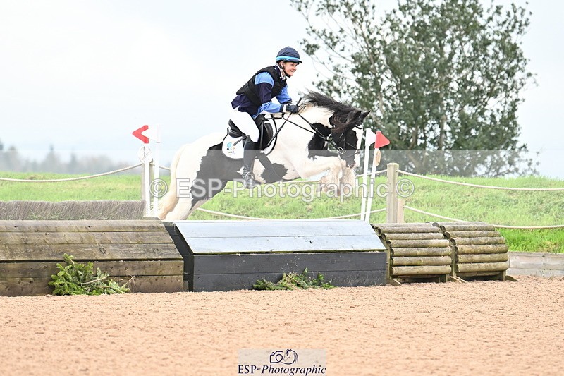 241110A-115308-00710 - 80cm 11.30 to End