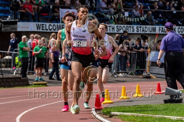 SIAB23-528216 - Track Male Set One