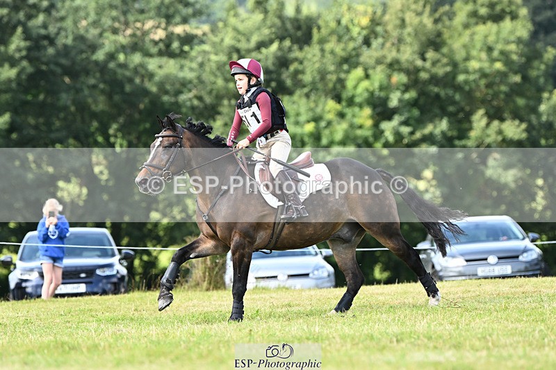 240825X-112230-32006 - 70cm XC 11.00 to 12.00