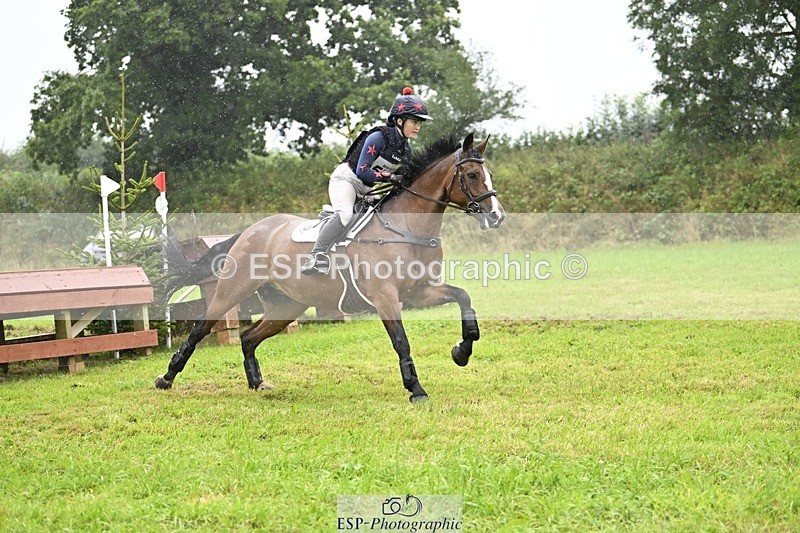 240901A-150356-10279 - 553-Molly.Pullin-OAKWELLYNS.DECANTER.OF.SKYE