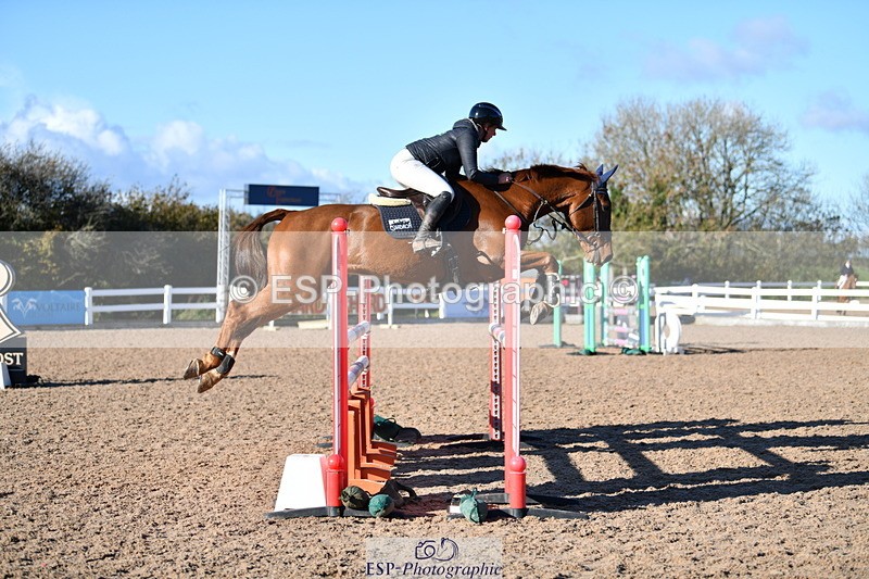 231110A-134132-00644 - Cls 5 Newcomers & 1.10m Open