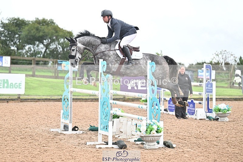 251003-133636-01162 - Cls 3 Foxhunter and 1.20m