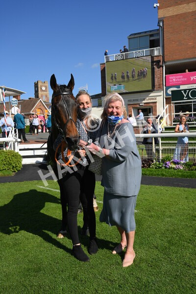  - Race 6 4.50pm The Ice Co supporting Macmillan Stakes