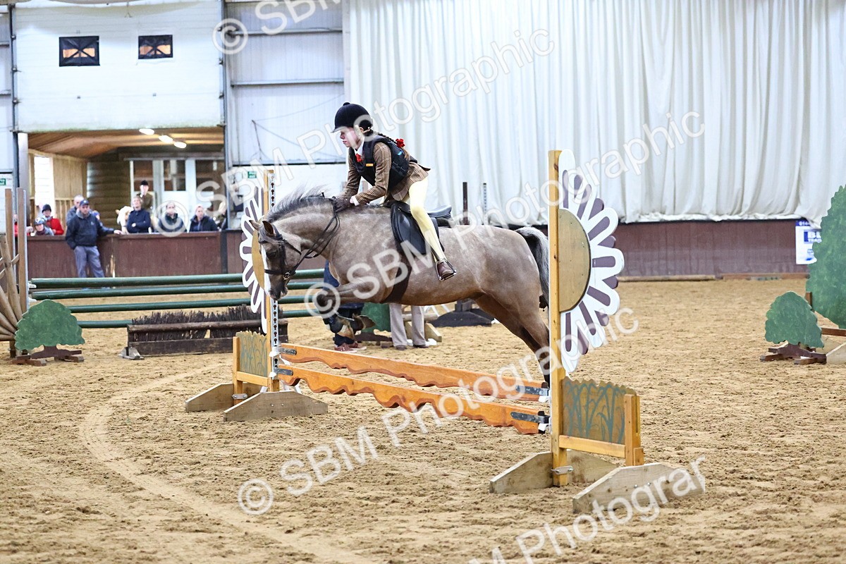 SBM_003062 - Class 35 - 60cm Training Stakes