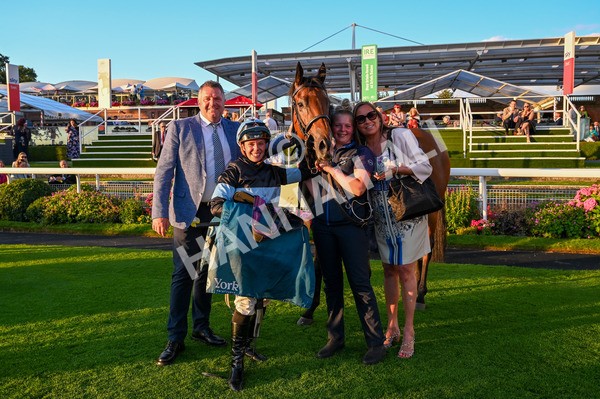 260724-Race 6-Duran-8008 - Race 6 8.20pm Sky Bet Go-Racing-In-Yorkshire Summer Festival Handicap