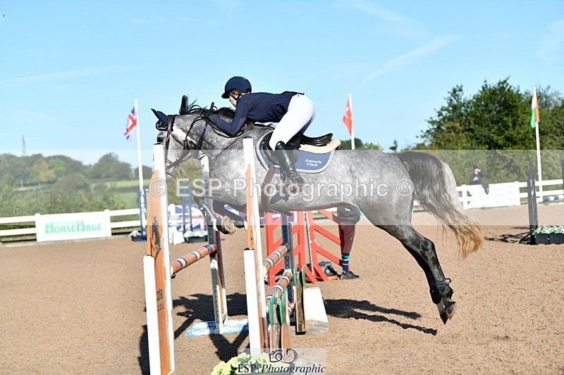 240913A-090024-02822 - Cls 20 Snr British Novice and 90cm Open