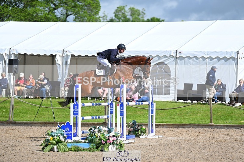 240526-094935-19741 - 324-COOMBELAND_SEMILLY-Rupert_Batting