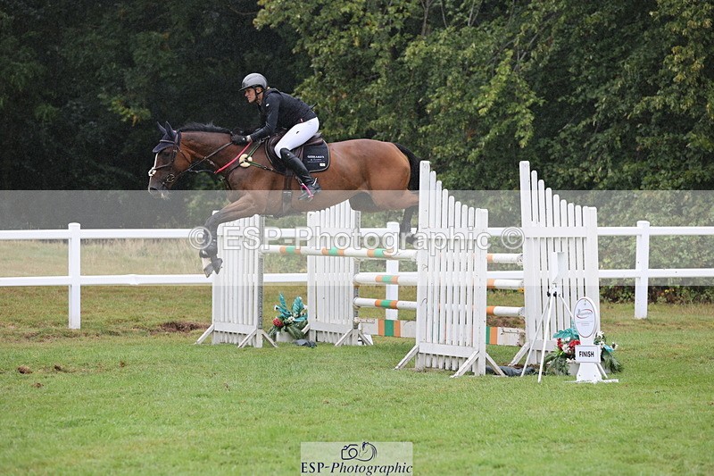 250830A-133236-06704 - Cls 16 Snr Newcomers and 1.10m Open