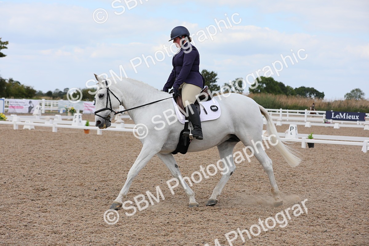 SBM_05799 - Class 32 Novice 1