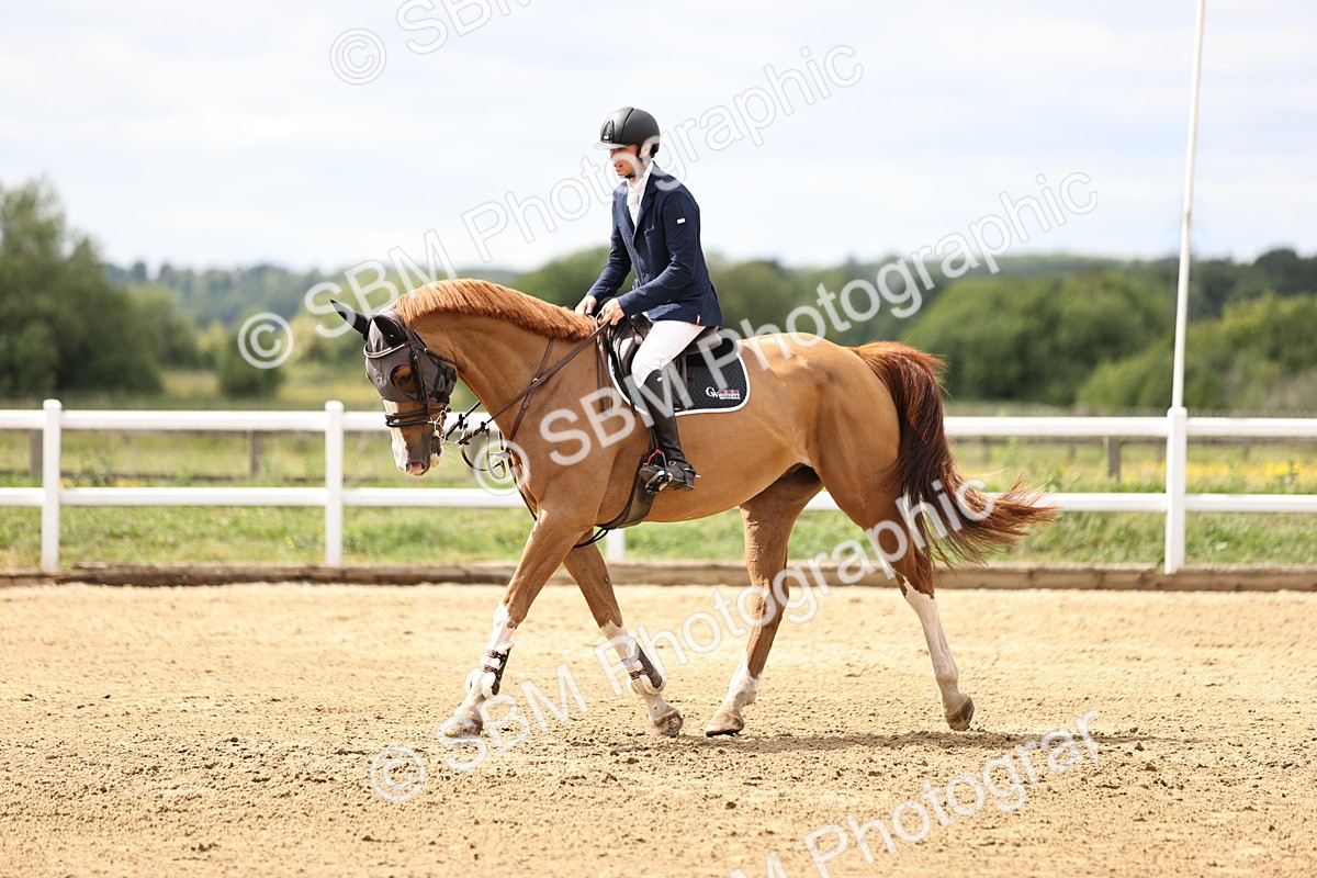 SBM_003379 - Class 11 - Senior Newcomers - 1.10m