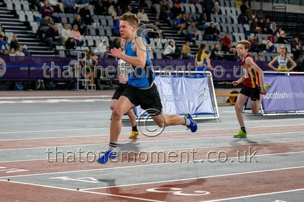 AgeInd25SAT-917737 - Track Male