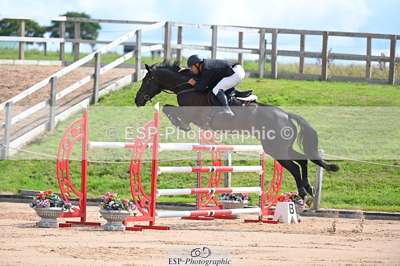 230721A-105435-05492 - Cls 6, 2 Star Medium 1.35m