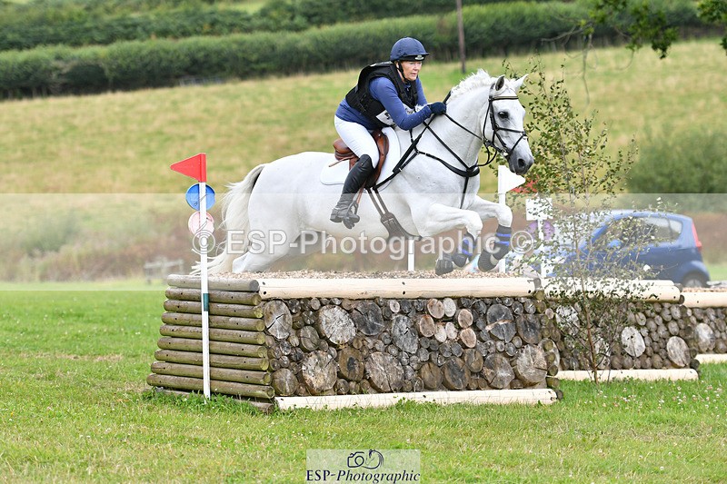 240804-131003-13705 - 455-Nicola_Horsley-Gubbins-RATHNAGREW_GREY_TEX