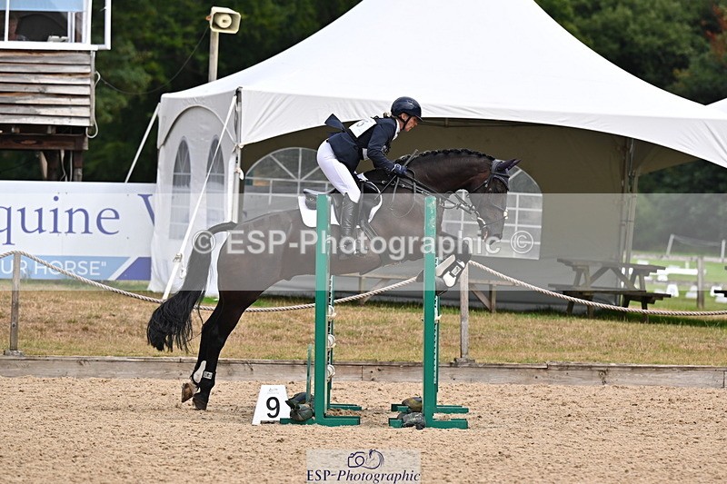 250802A-112848-02566 - B-075-Laura.Pritchard-SILKY