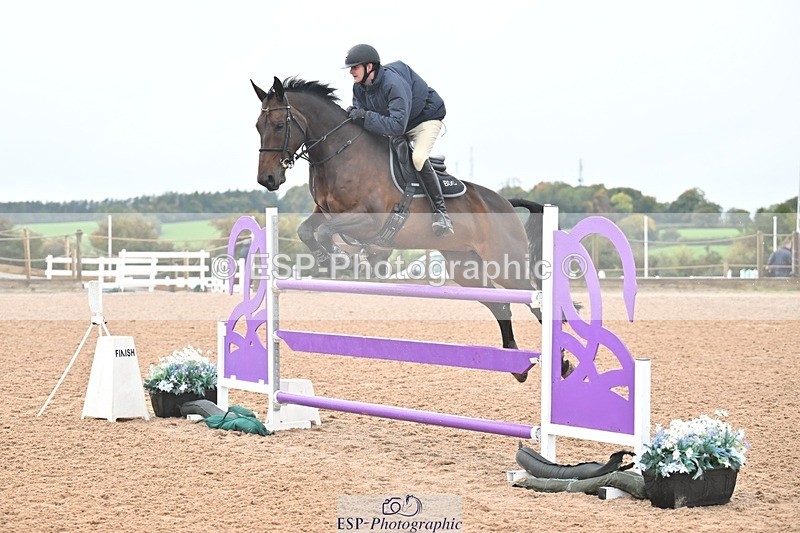 251003-131928-01080 - Cls 3 Foxhunter and 1.20m