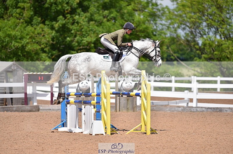 230531A-123828-00346 - Cls 4 Newcomers & 1.10m Open