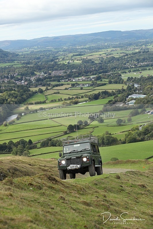 SPXX3368 - Land Rover