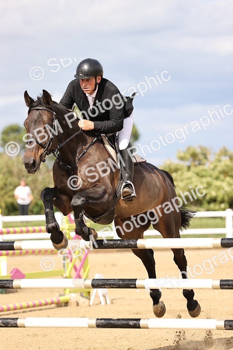SBM_003599 - Class 13 - Senior Foxhunter - 1.20m
