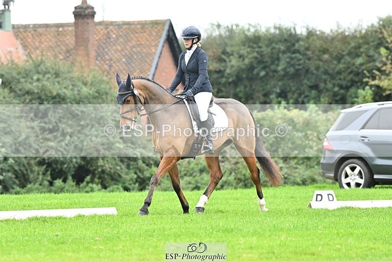 241024-133853-04171 - 328-Zara.Head-FOURFIELDS.LOVEHEART