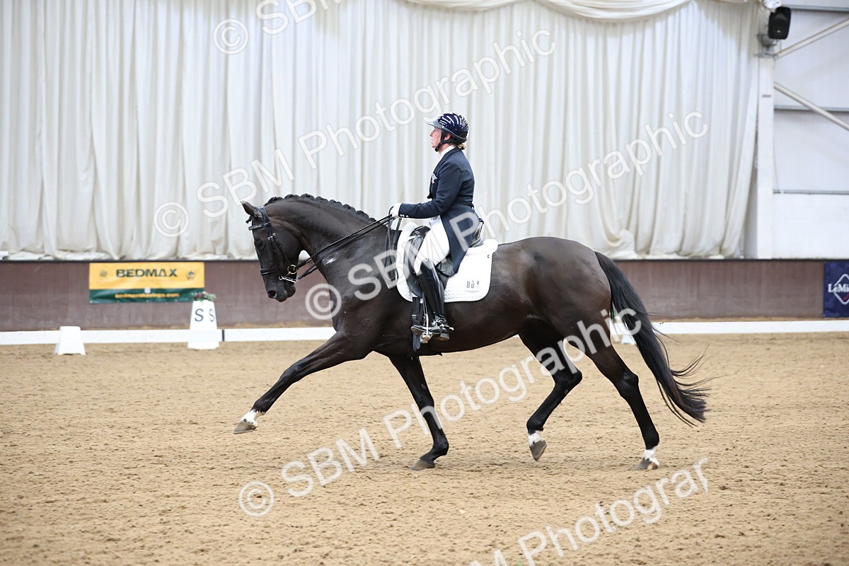 SBM_004795 - Class 9 - FEI Inter 1 Gold - 16.59-17.47