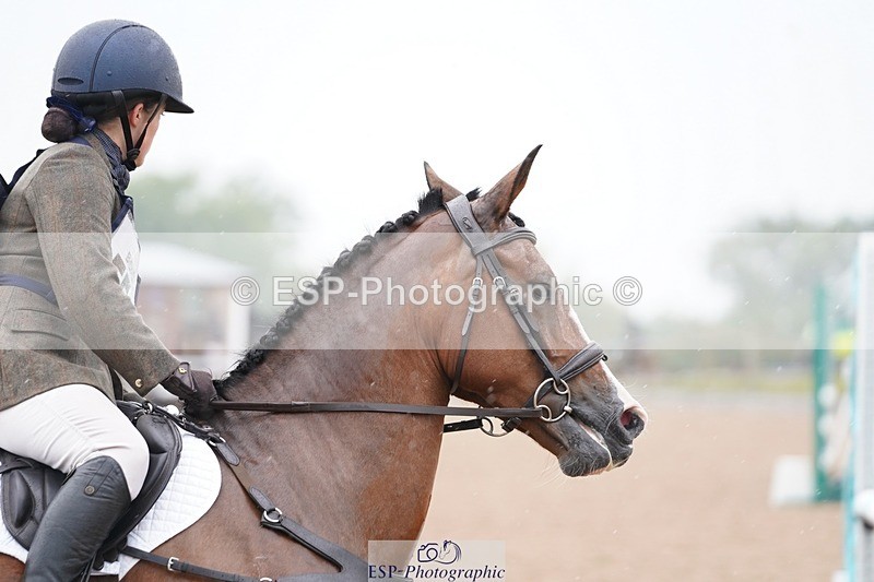 240901A-135306-09847 - 553-Molly.Pullin-OAKWELLYNS.DECANTER.OF.SKYE